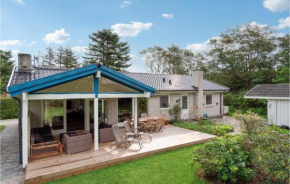 Stunning Home In Dronningmølle With Wifi